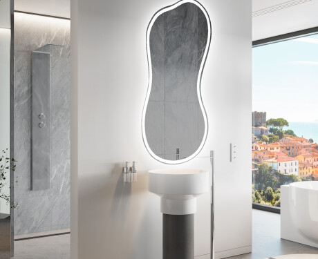 Unregelmäßiger asymmetrischer Spiegel mit LED Beleuchtung K222